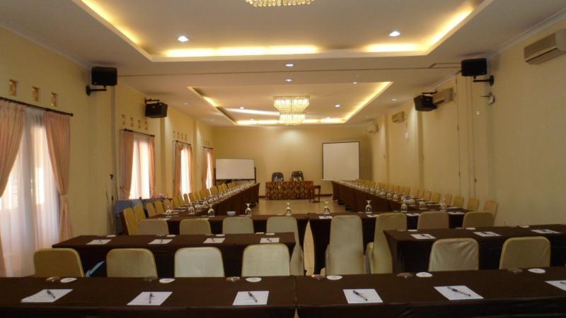 Читарингул: Resort Prima Cipayung