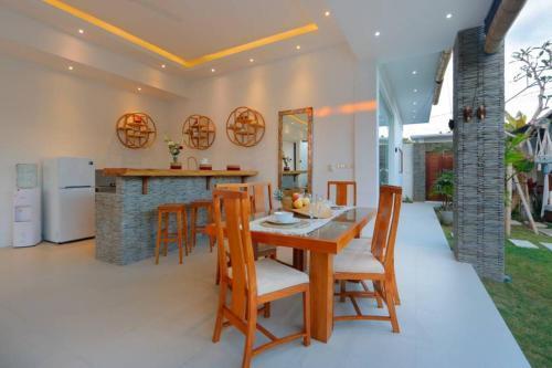 Кута: Villa Manuia Mertanadi