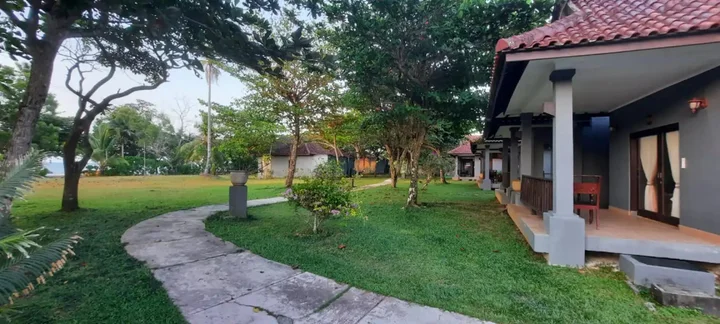 Белитунг: lorin beach resort belitung