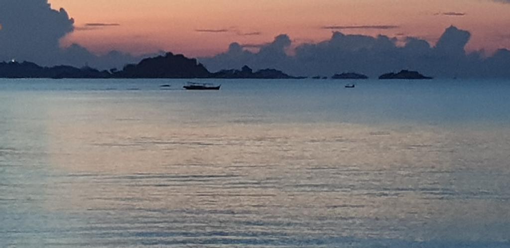 Белитунг: lorin beach resort belitung