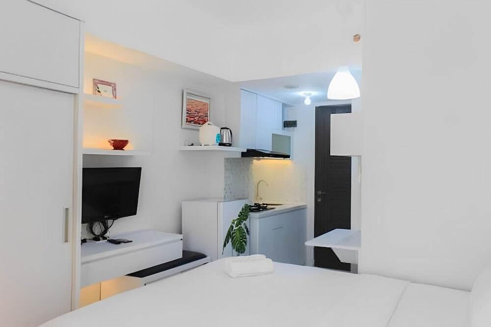 Legok: Serpong Garden Apartment by Kakarama