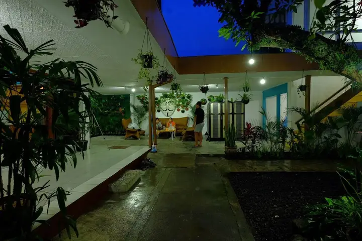 Snooze Hostel Malang — фото 1