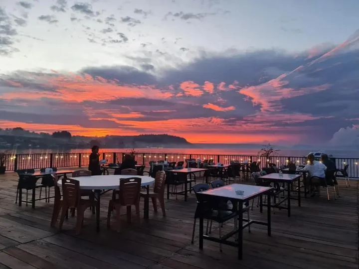 Озеро Тоба: Purnama Balige Hotel & Resto