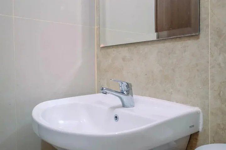 Депок: Stylish And Comfy 2Br At Transpark Cibubur Apartment