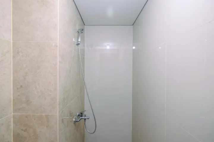 Депок: Stylish And Comfy 2Br At Transpark Cibubur Apartment