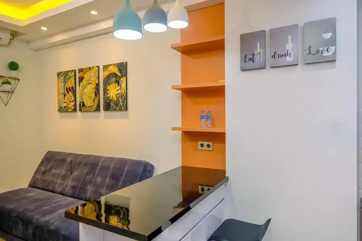 Депок: Stylish And Comfy 2Br At Transpark Cibubur Apartment