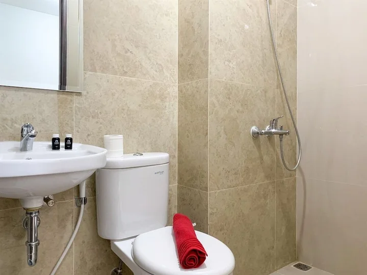 Депок: Elegant Studio At Transpark Cibubur Apartment Near Shopping Mall