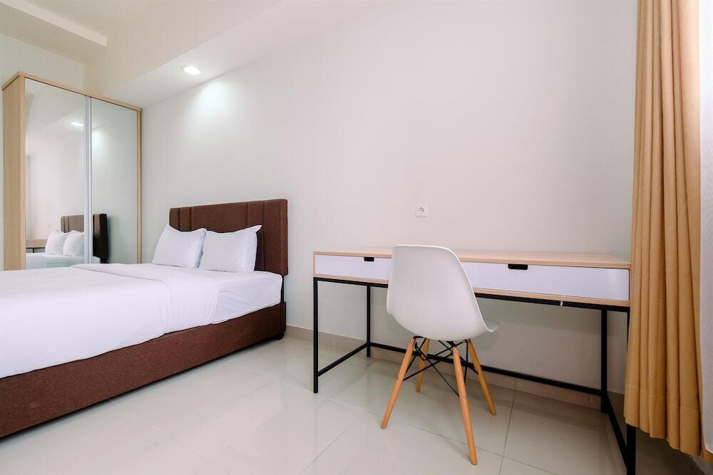 Cozy And Simply Look Studio Room Evenciio Margonda Apartment — фото 1