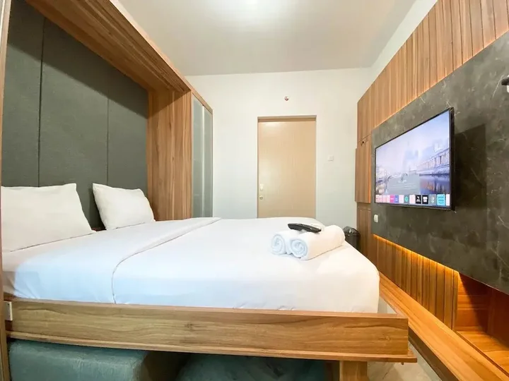 Семаранг: Cozy And Tidy 1Br The Alton Apartment