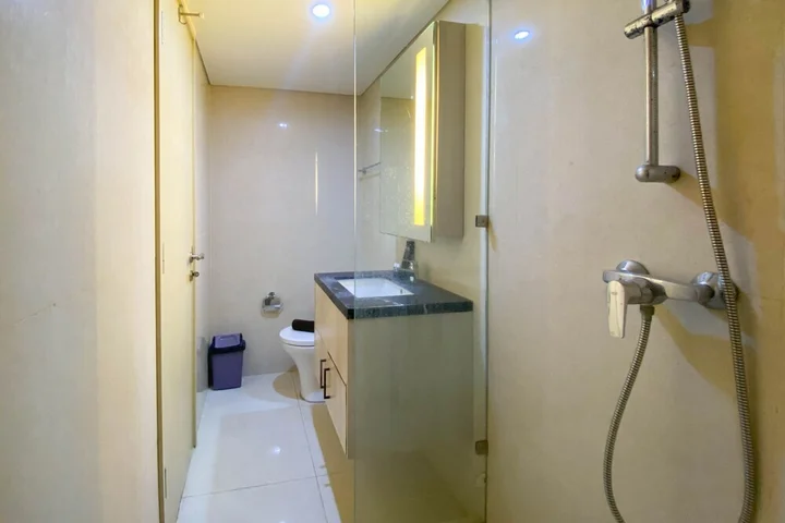 Семаранг: Cozy Studio Apartment At 21St Floor Warhol (W/R) Residences