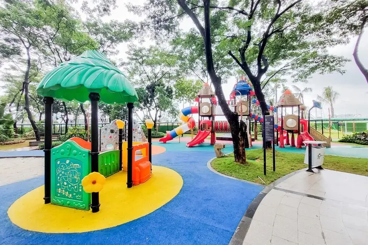 Legok: Spacious And Modern 3Br At Sky House Bsd Apartment