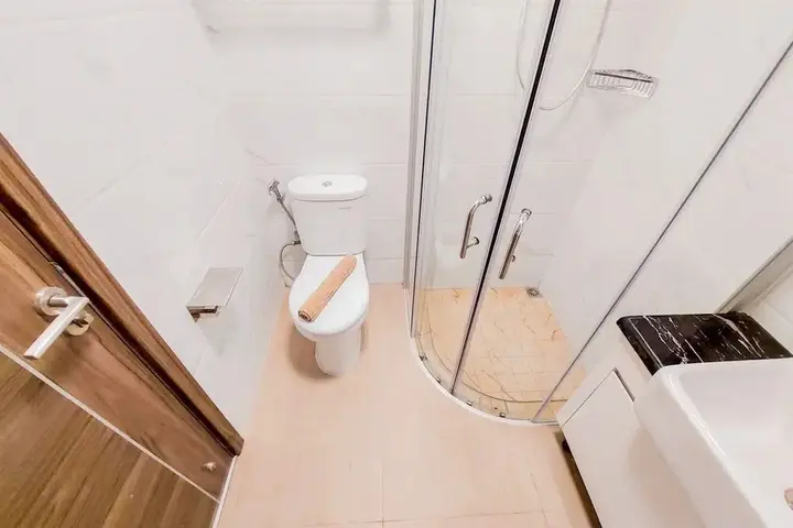 Legok: Spacious And Modern 3Br At Sky House Bsd Apartment