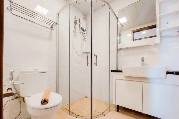 Legok: Spacious And Modern 3Br At Sky House Bsd Apartment