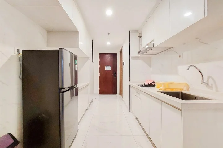 Legok: Spacious And Modern 3Br At Sky House Bsd Apartment