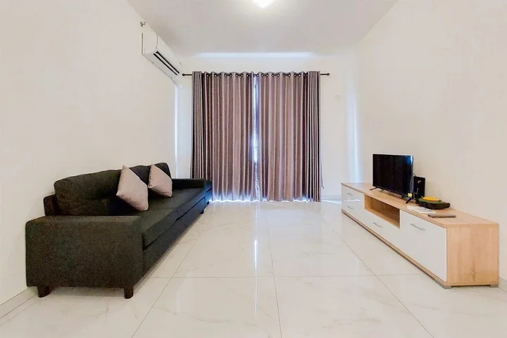Legok: Spacious And Modern 3Br At Sky House Bsd Apartment