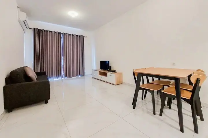 Legok: Spacious And Modern 3Br At Sky House Bsd Apartment