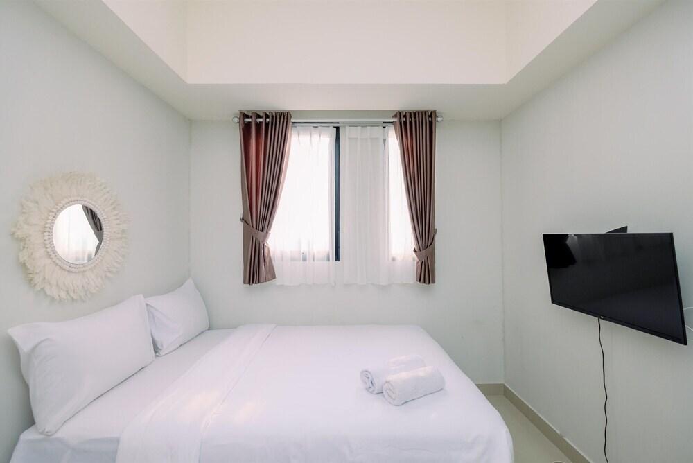 Simple And Cozy Stay 1Br At Evenciio Margonda Apartment — фото 6