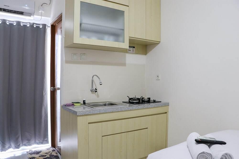 Депок: Simple And Enjoy Living Studio Room At Cinere Resort Apartment