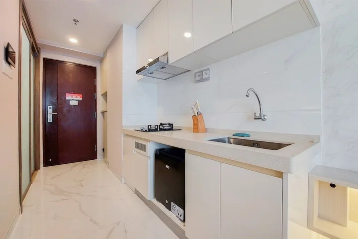 Legok: Cozy And Best Deal Studio Room Sky House Bsd Apartment