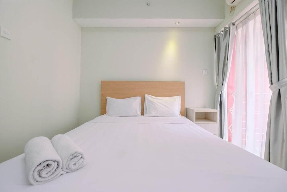 Cozy And Simply Look Studio Room Taman Melati Margonda Apartment — фото 2