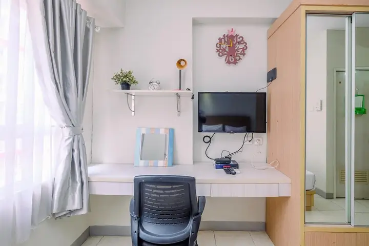 Cozy And Simply Look Studio Room Taman Melati Margonda Apartment — фото 6