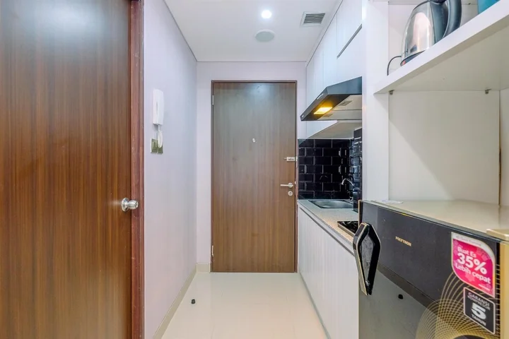 Депок: Best Deal And Comfortable Studio At Transpark Cibubur Apartment Near Mall