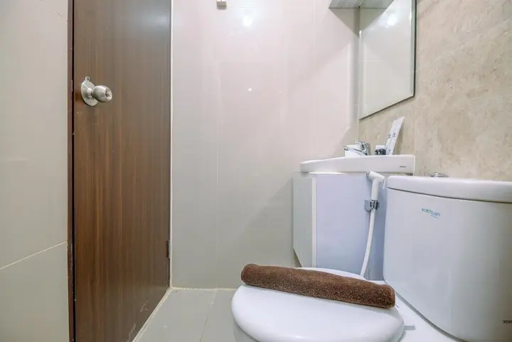 Депок: Best Deal And Comfortable Studio At Transpark Cibubur Apartment Near Mall