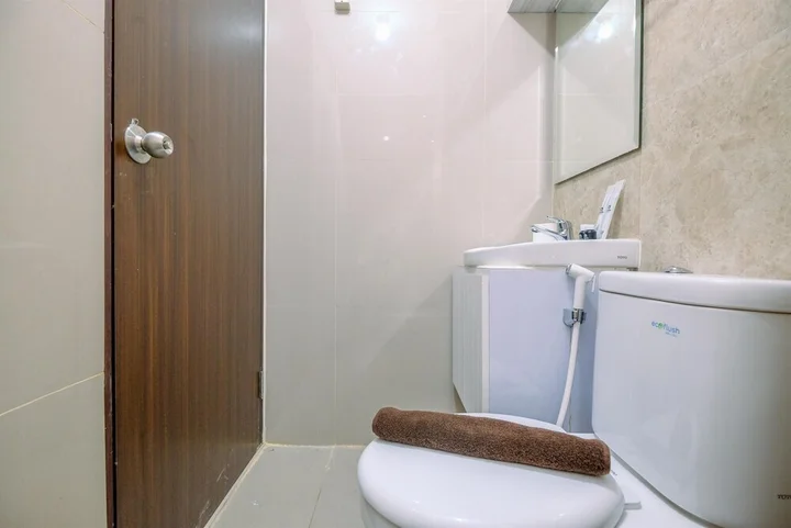 Депок: Best Deal And Comfortable Studio At Transpark Cibubur Apartment Near Mall