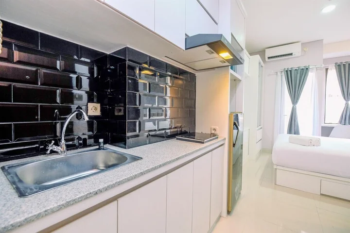 Депок: Best Deal And Comfortable Studio At Transpark Cibubur Apartment Near Mall