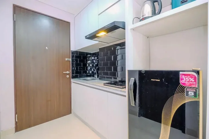Депок: Best Deal And Comfortable Studio At Transpark Cibubur Apartment Near Mall