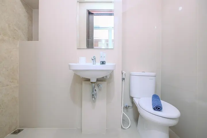 Депок: Best Cozy And Nice Studio At 1St Floor Transpark Cibubur Apartment