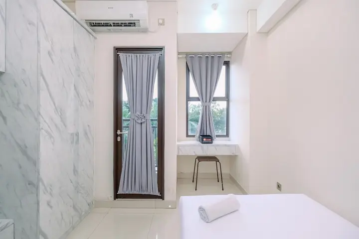 Best Cozy And Nice Studio At 1St Floor Transpark Cibubur Apartment — фото 5