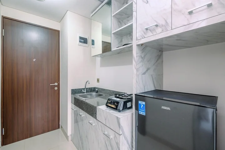 Депок: Best Cozy And Nice Studio At 1St Floor Transpark Cibubur Apartment