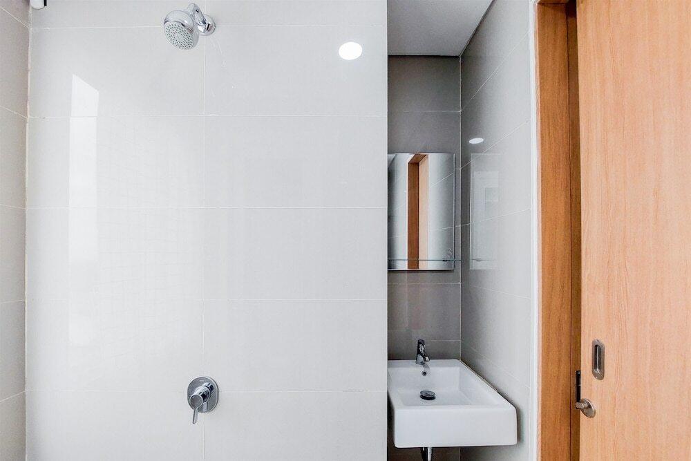 Legok: Homey And Simply Look Studio Room Apartment B Residence