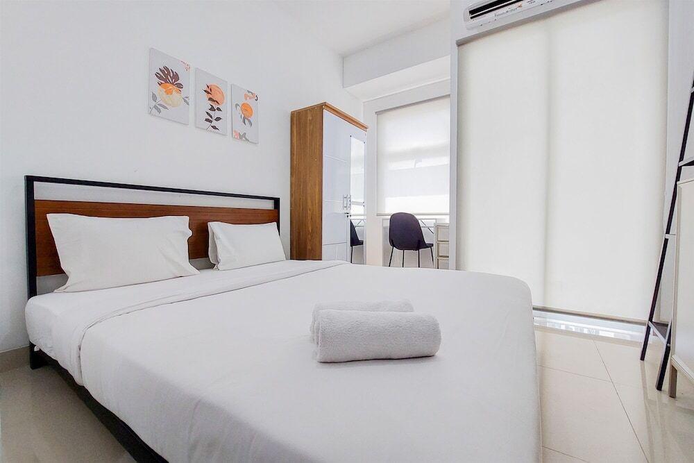 Legok: Homey And Warm Studio Room Serpong Garden Apartment
