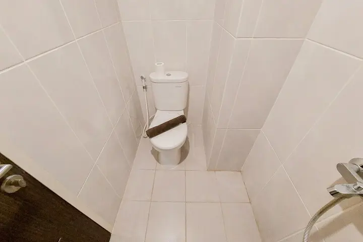 Legok: Homey And Warm Studio Room Serpong Garden Apartment