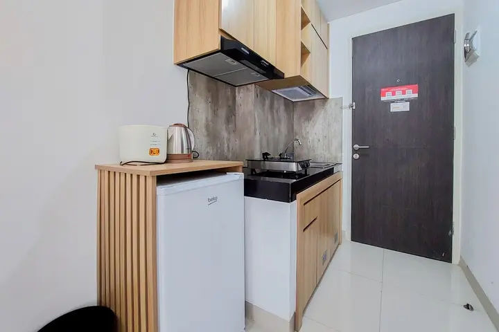 Legok: Homey And Warm Studio Room Serpong Garden Apartment