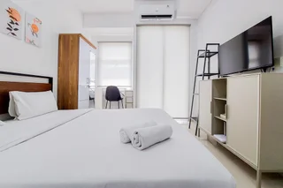 Legok: Homey And Warm Studio Room Serpong Garden Apartment