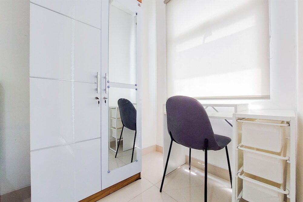 Homey And Warm Studio Room Serpong Garden Apartment — фото 4