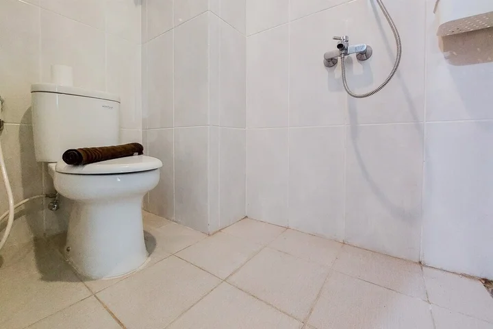 Legok: Homey And Warm Studio Room Serpong Garden Apartment