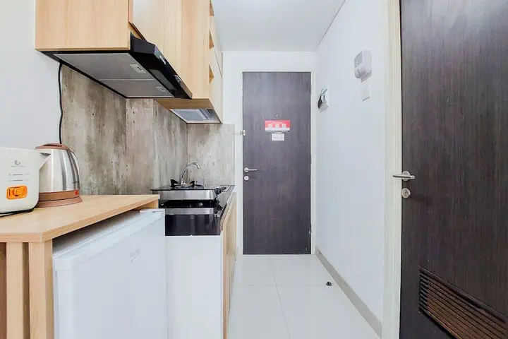 Legok: Homey And Warm Studio Room Serpong Garden Apartment