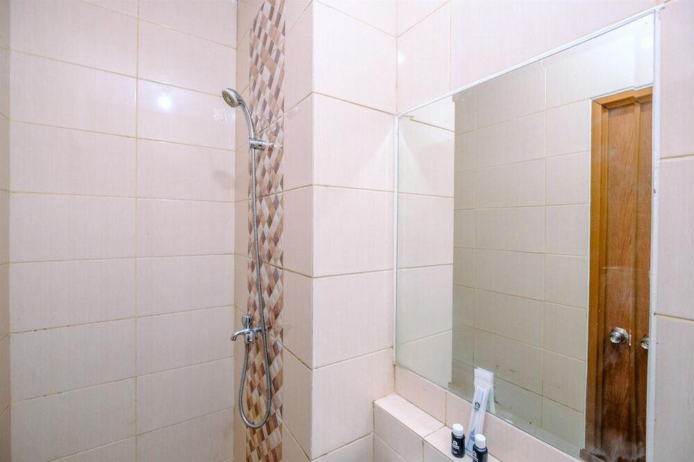 Депок: Cozy Stay Studio At Dave Apartment