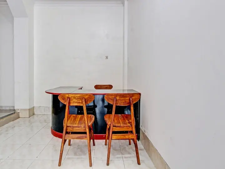 Батуретно: OYO 92166 Nirwana Inn Syariah