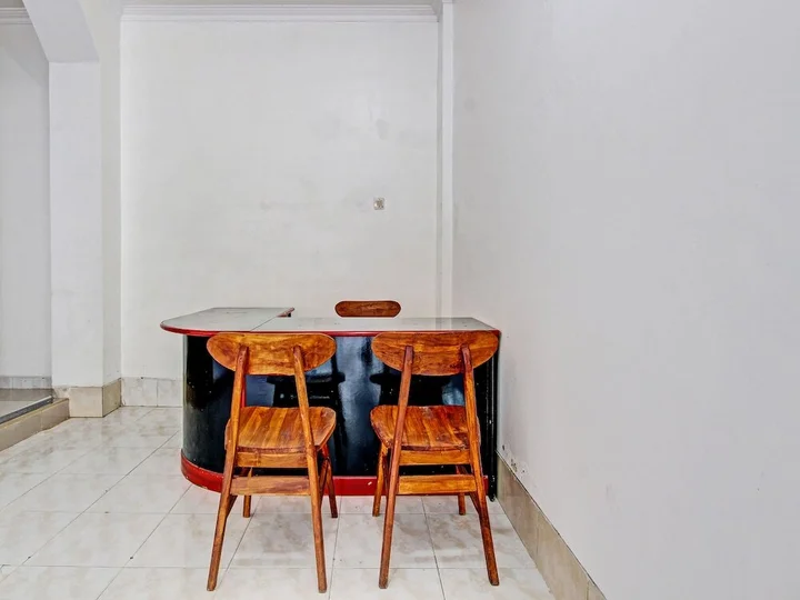 Батуретно: OYO 92166 Nirwana Inn Syariah