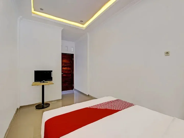 Батуретно: OYO 92166 Nirwana Inn Syariah