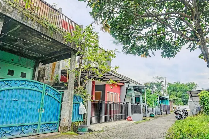 Маланг: OYO Life 92091 Citra Omah Syariah