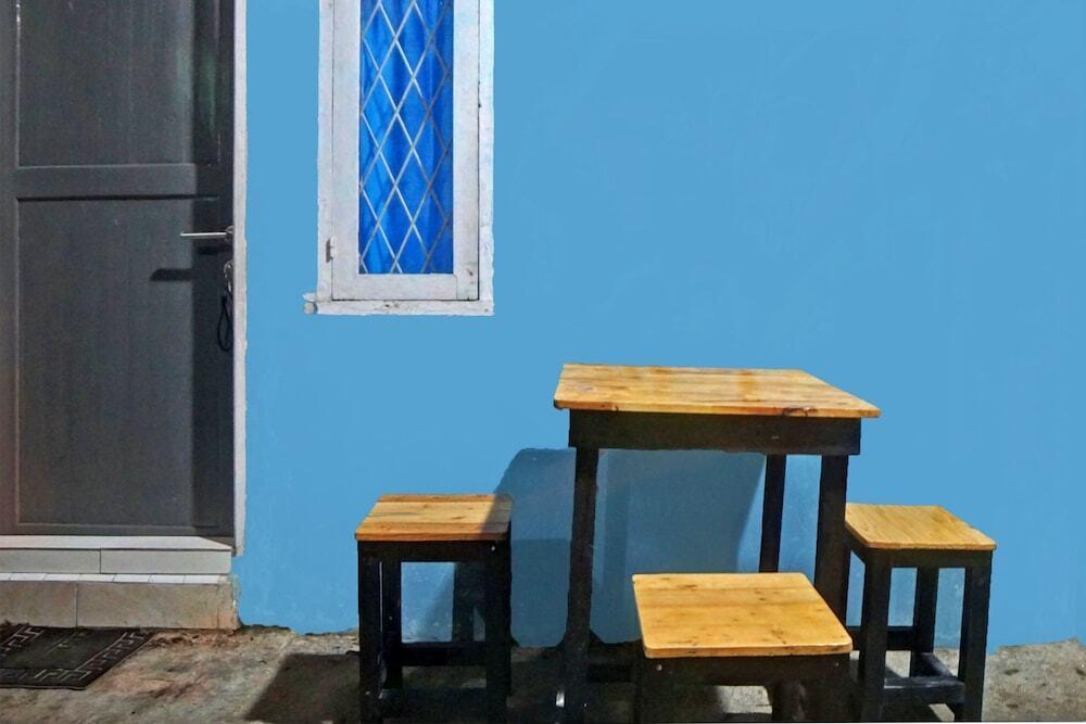 Медан: OYO 91959 La Khansa Homestay Syariah