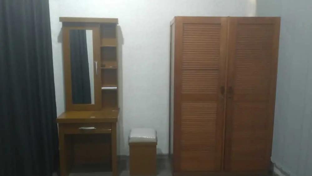 Тангеранг: EXPRESS O 92061 Omah Oewie Syariah