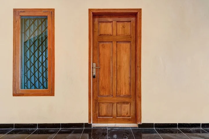 Батуретно: OYO 90768 Endrayanti Inn Syariah