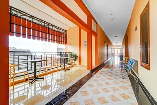 Батуретно: OYO 90768 Endrayanti Inn Syariah